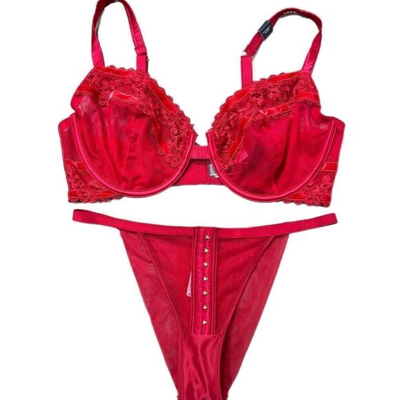 Victoria’s Secret LUXE Sexy Mesh Lace Velvet Unlined Demi bra & Brazilian Panty - Picture 1 of 7